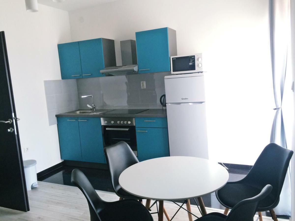 Ika Apartments Bibinje Luaran gambar